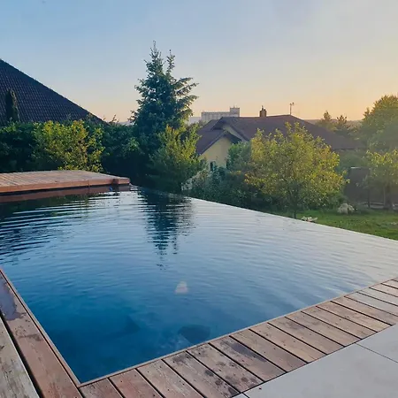 V Rodinnem Dome Severni Homestay Ceske Budejovice